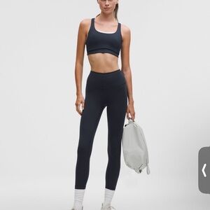 Lululemon Wunder Train 23” tights with Pockets